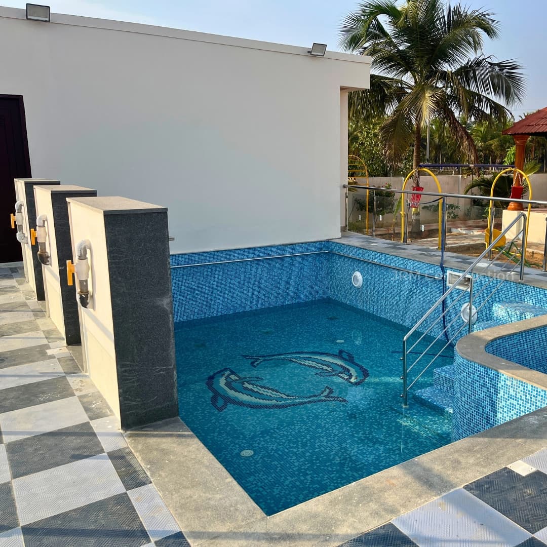 Image 4 of Lift and solar panel installation