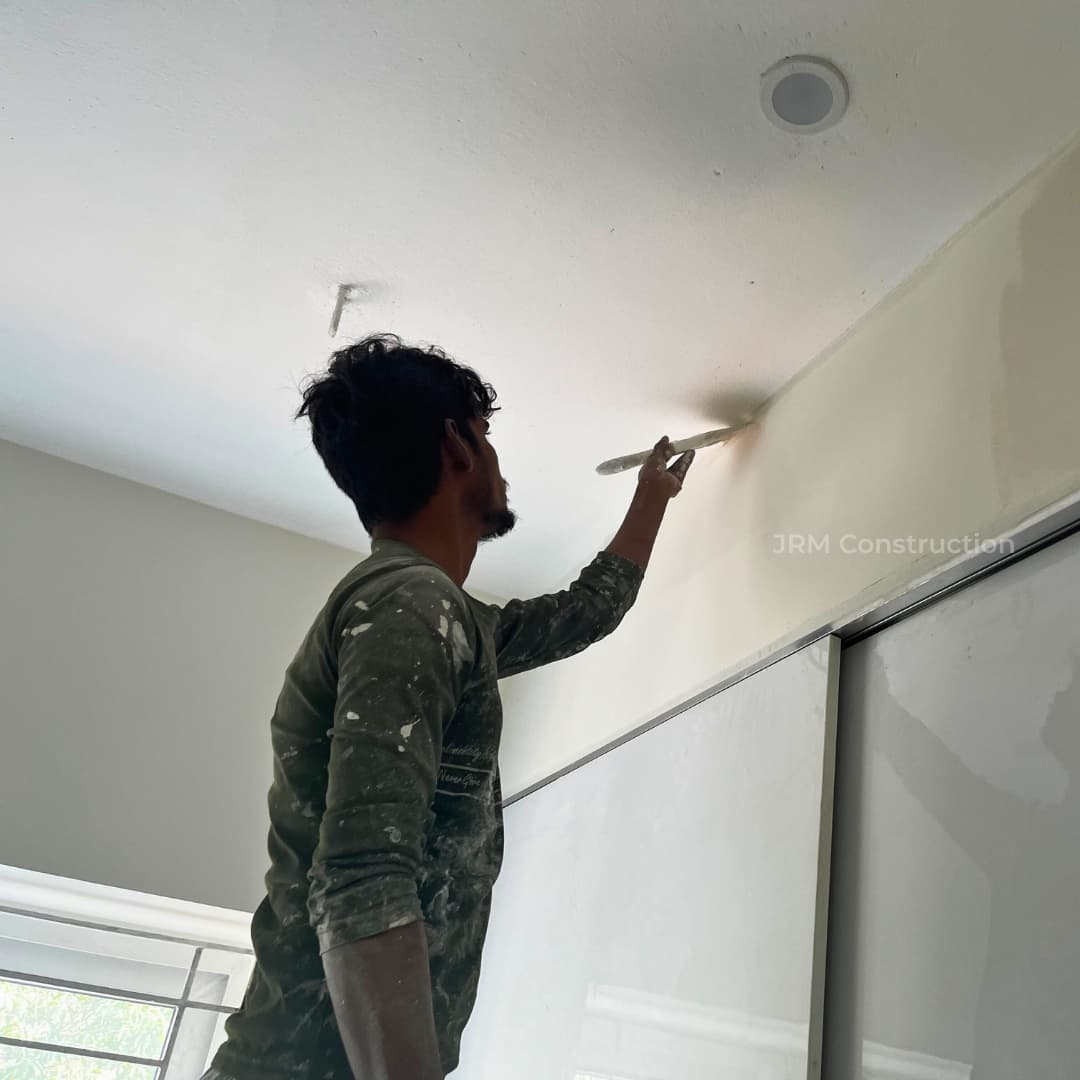 Image 12 of Painting and plastering work