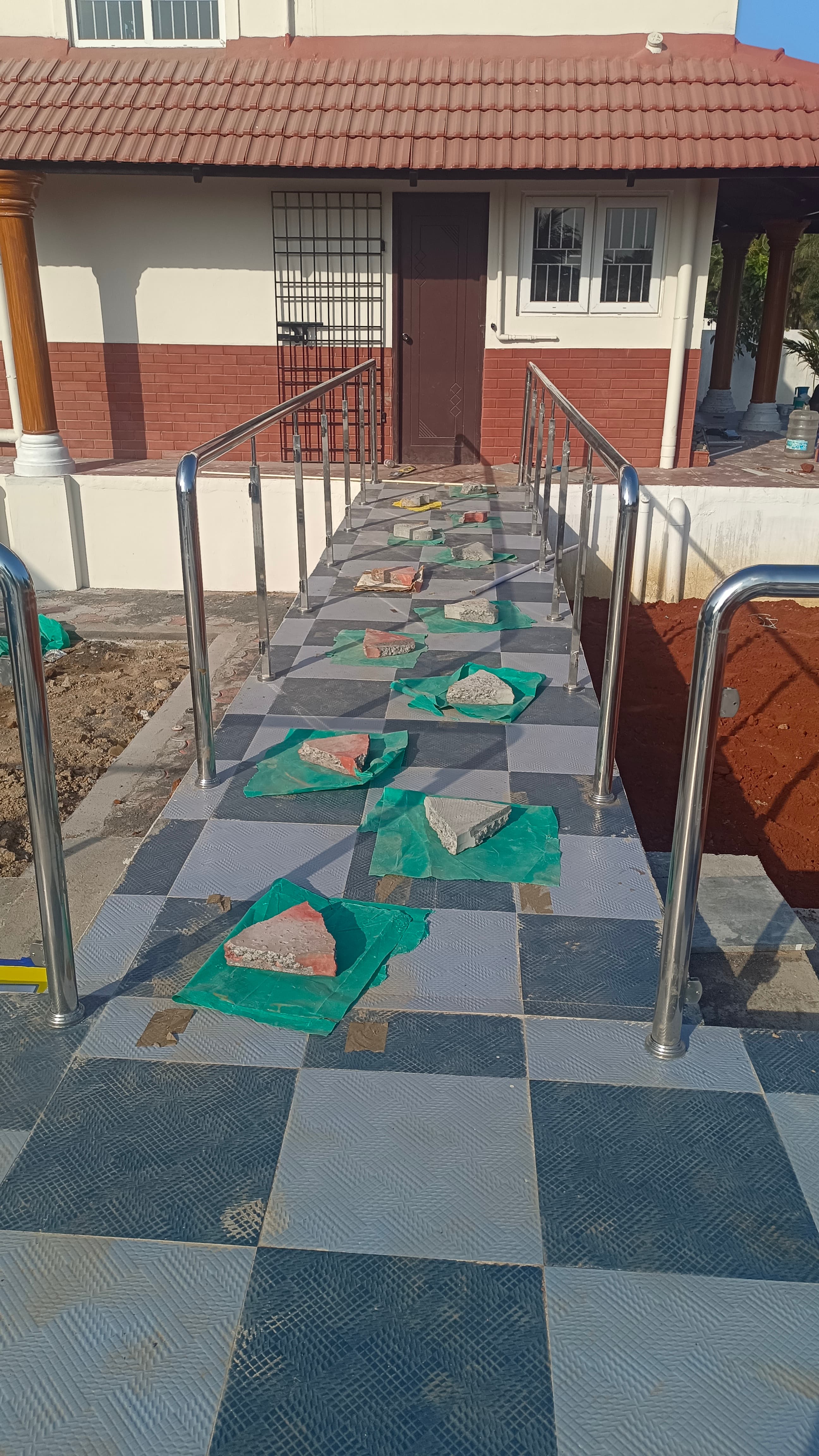 Swimming Pool Pathway